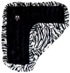 Bessie Barnie 638126976390 And Blanket - Extra Plush Faux Fur Dog Reversible Pet