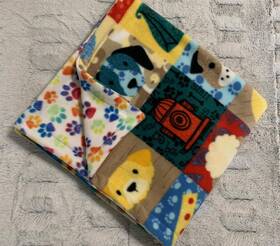 141l Blankets Of Love Design New Large 34 Inch X 58 Multi Color Patch Work And Dog Paw Prints Fleece Blanket