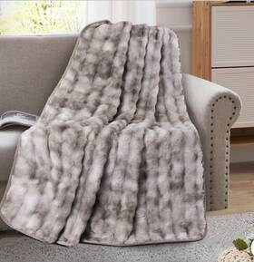 1752188 Brentwood Brentwoof Oversized Waterproof Pet Dog Blanket And Furniture Protector