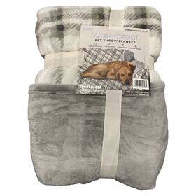 Doggy Decor 086268057475 Oversized Waterproof Pet Throw Blanket 60 Inch X 70 Plaid