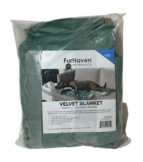Furhaven Pet Products 842229126914 Waterproof Velvet Throw Blanket - Celadon Green Large