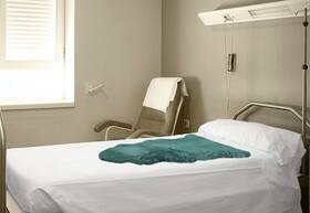 Homeroots Home Decor 512822864679 2 Inch X 6 Natural Off White Medical Grade Double Sheepskin Throw Blanket