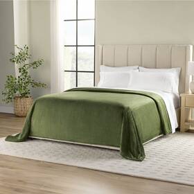 990420077 Members Mark Oversized Cloud Touch Blanket Dark Olive