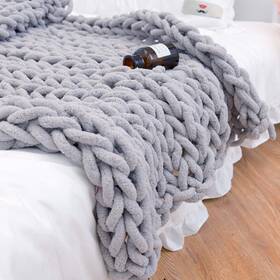 Mocadng 724724661704 Chunky Knit Blanket Throw 40 Inch 60 Hand Knitted Warm Chenille