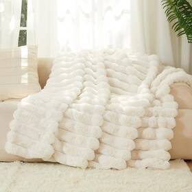 Nbc-bk-pb-6070-crm Newport Blanket Company The Nantucket - Luxecomfort Faux Fur Striped 60 Inch X70 Lighthou
