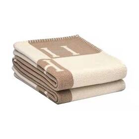 Nysj 748676409340 Letter H Sofa Cover Blanket Plaid Soft Warm And Comfortable Air Conditioning