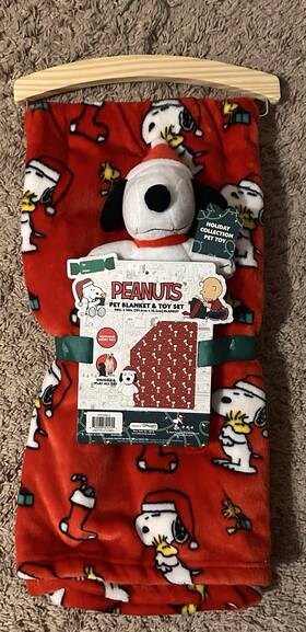 Pn154gc Peanuts Holiday Pet Blanket And Toy Set Snoopy Plush Squeaker Inside
