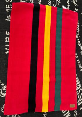 Pendleton/carolina Pet Co. Opp7102-ran 28x40 Mills Red Multi Striped Bed Blanket Logo Dog