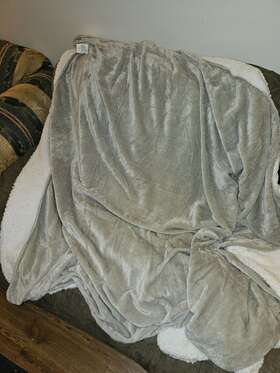 870246uxl Petmaker Waterproof Pet Blanket Xl Throw Protects Couch Car Bed 70 X 60 Tan