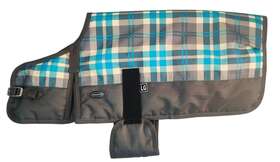 442020m Showman Medium Teal And Gray Plaid Waterproof Dog Blanket