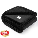 Maidewow 71X100CM Black Reversible Waterproof Dog Blanket. Fixed Price $20.00.