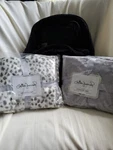 Trisha Yearwood 1 Dog Carrier Backpack 2 Waterproof Blankets 50X40 For Car&home. Fixed Price $110.00.