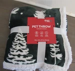 Heart To Tail Green White Pet Throw Supper Soft Sherpa 50"X 60" Machine Wash. Fixed Price $17.49.