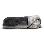 Pet Parents Pawtect Premium Waterproof Cat & Dog Blanket With Wickquick She.... Fixed Price $26.06.