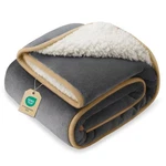 Luciphia Waterproof Blanket For Dog Washable Reversible Sherpa Fleece Throw. Fixed Price $17.98.